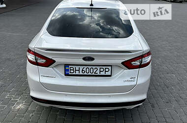 Седан Ford Fusion 2015 в 