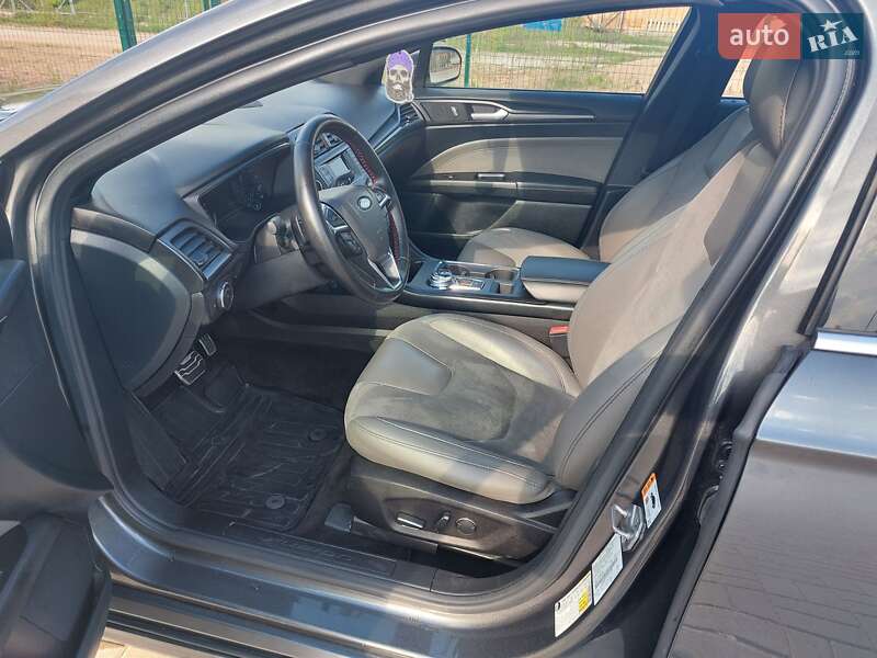 Седан Ford Fusion 2017 в Житомирі