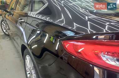 Седан Ford Fusion 2017 в 
