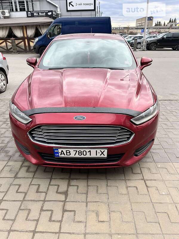 Седан Ford Fusion 2015 в 