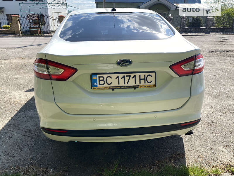 Седан Ford Fusion 2015 в Золочеве