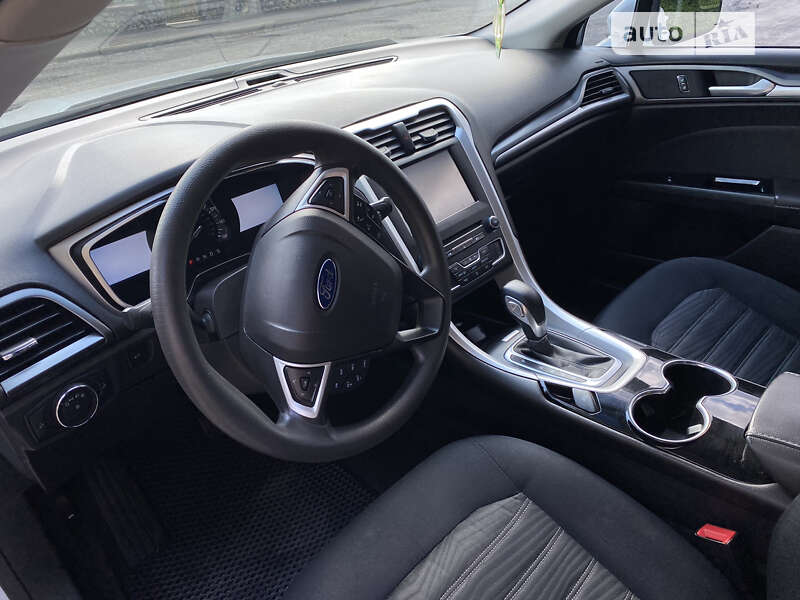 Седан Ford Fusion 2015 в Золочеве
