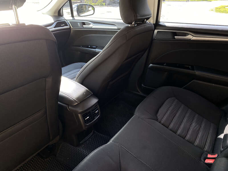 Седан Ford Fusion 2015 в Золочеве