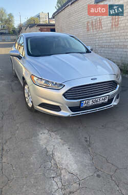 Седан Ford Fusion 2015 в 