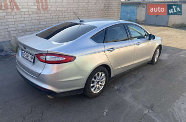 Седан Ford Fusion 2015 в 