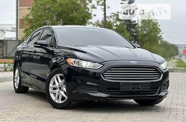 Седан Ford Fusion 2015 в 