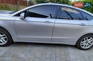 Седан Ford Fusion 2015 в Иршаве