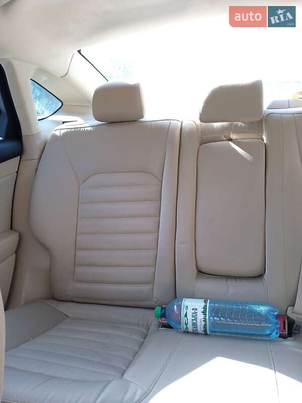 Седан Ford Fusion 2015 в Иршаве