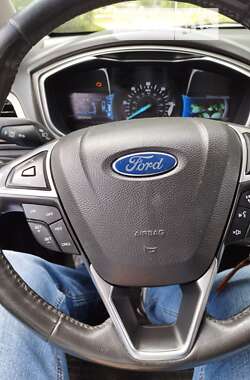 Седан Ford Fusion 2013 в Никополе
