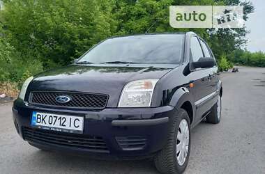 Хэтчбек Ford Fusion 2004 в Ровно