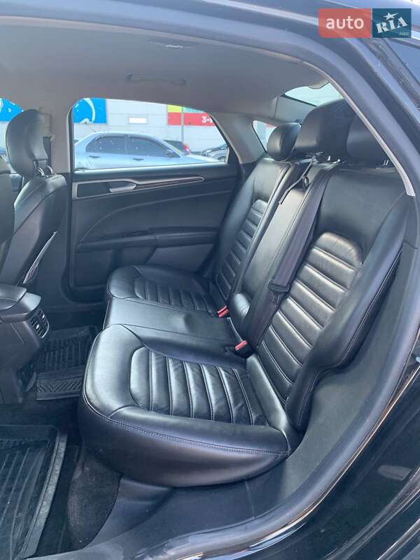 Седан Ford Fusion 2012 в Черновцах