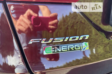 Седан Ford Fusion 2016 в Умані