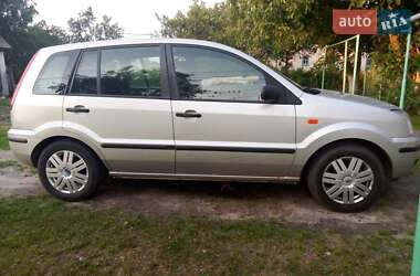 Хэтчбек Ford Fusion 2002 в Заречном