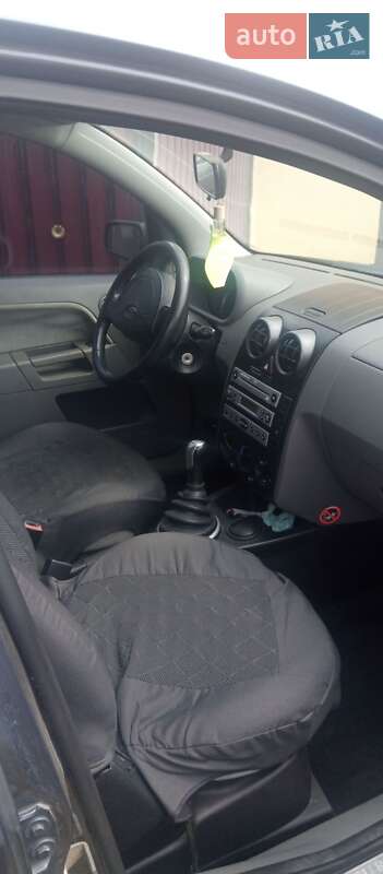 Хэтчбек Ford Fusion 2004 в Черкассах