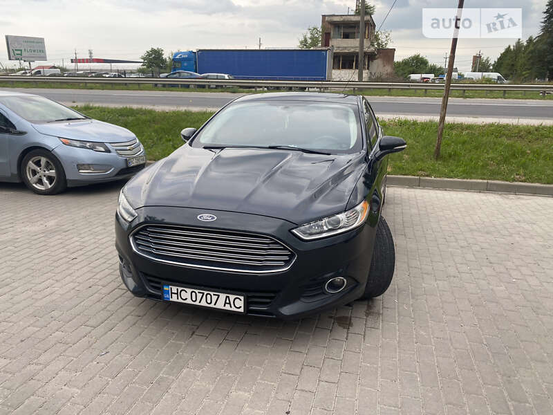 Седан Ford Fusion 2013 в Львове