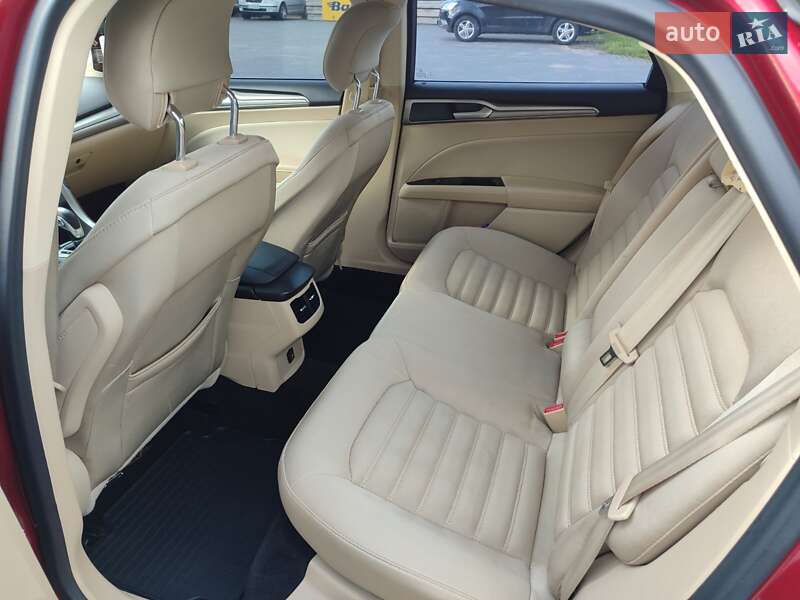 Седан Ford Fusion 2014 в Трускавці