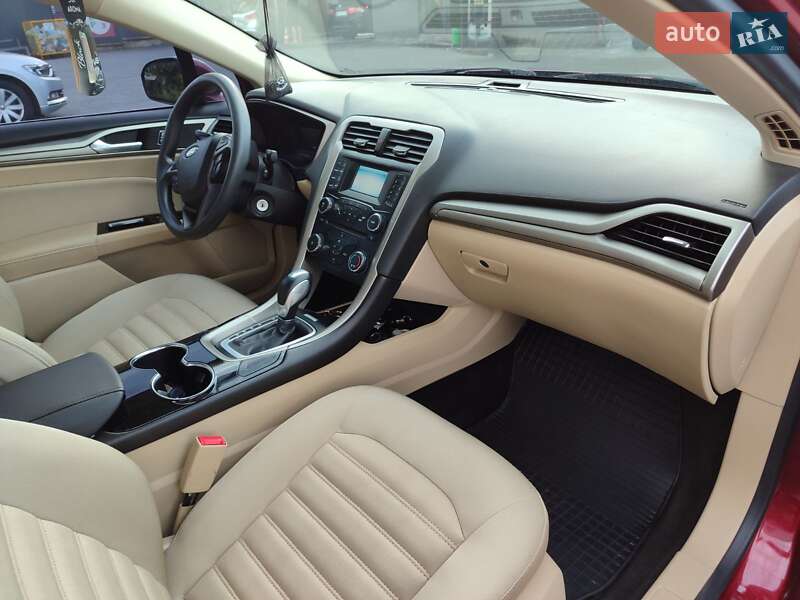 Седан Ford Fusion 2014 в Трускавці