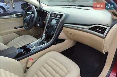 Седан Ford Fusion 2014 в 