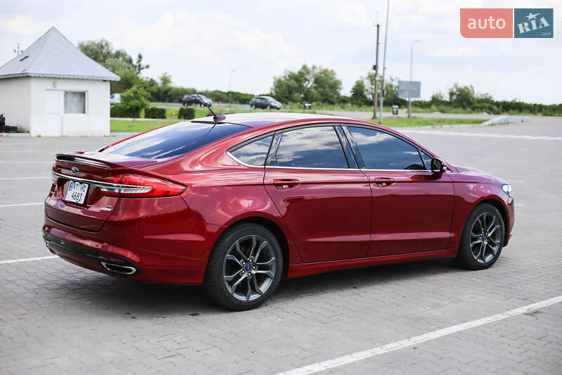 Седан Ford Fusion 2017 в Бучаче