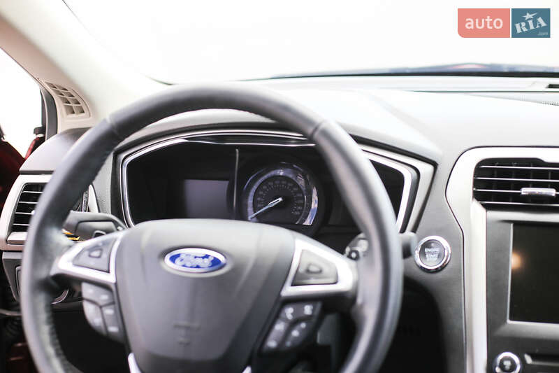 Седан Ford Fusion 2017 в Бучаче