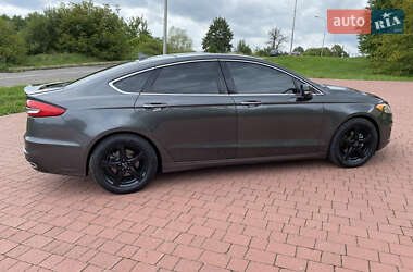 Седан Ford Fusion 2018 в Львове