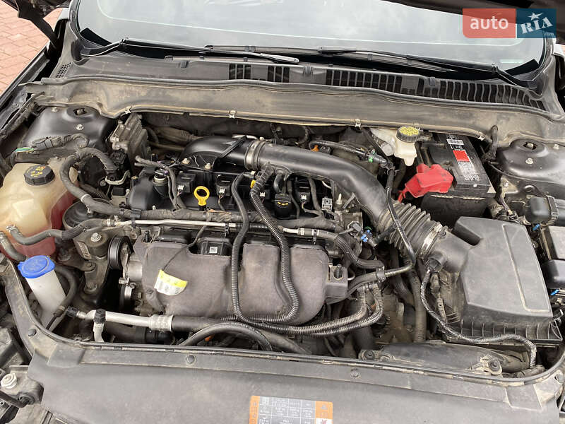 Седан Ford Fusion 2018 в Львове