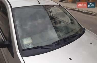 Хэтчбек Ford Fusion 2004 в 