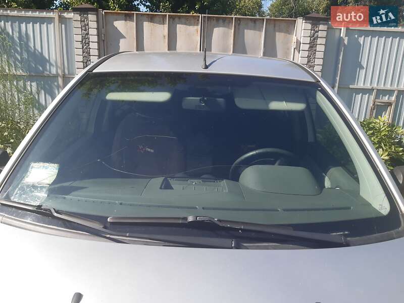 Хетчбек Ford Fusion 2004 в Люботині