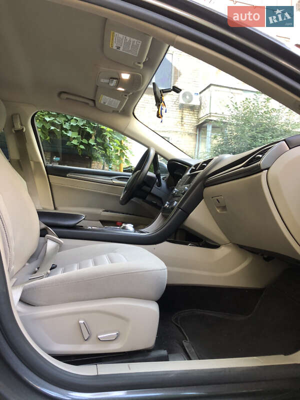 Седан Ford Fusion 2016 в Києві