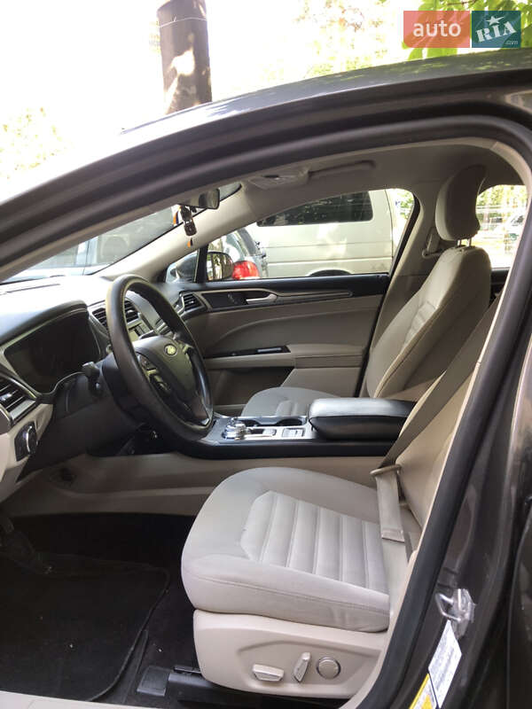 Седан Ford Fusion 2016 в Києві