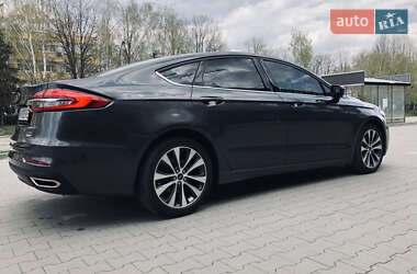 Седан Ford Fusion 2020 в 