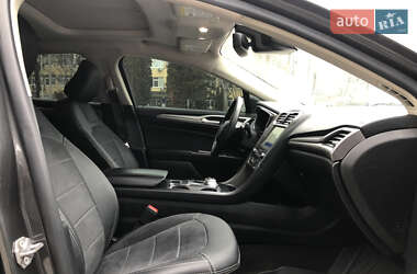 Седан Ford Fusion 2020 в 