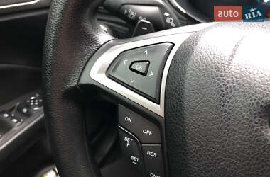 Седан Ford Fusion 2020 в 