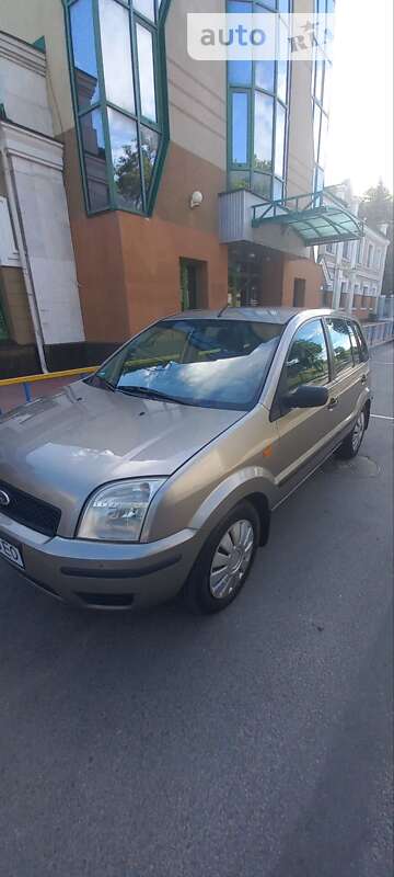 Хетчбек Ford Fusion 2003 в Могилів-Подільському
