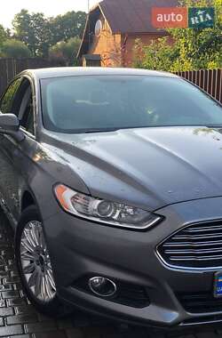 Седан Ford Fusion 2013 в 