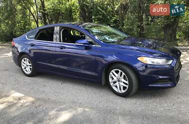Седан Ford Fusion 2013 в 