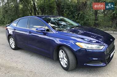 Седан Ford Fusion 2013 в 