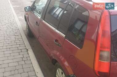 Хэтчбек Ford Fusion 2003 в 