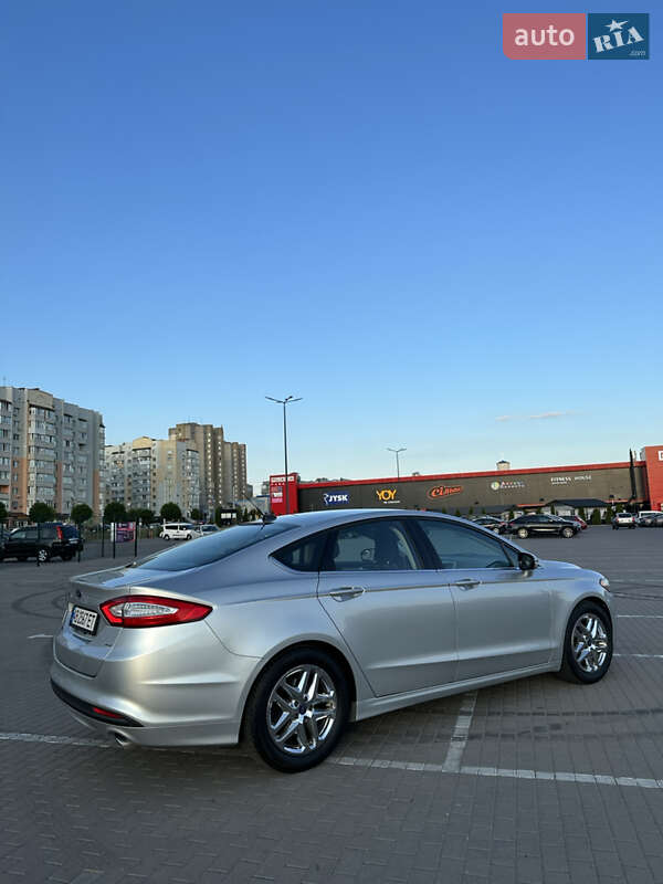 Седан Ford Fusion 2014 в Виннице