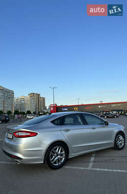 Седан Ford Fusion 2014 в 