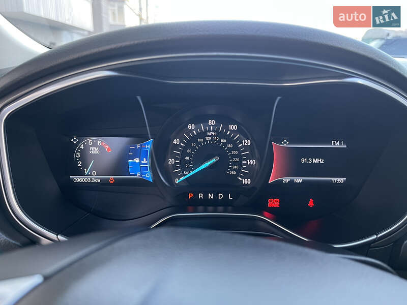 Седан Ford Fusion 2016 в Сумах
