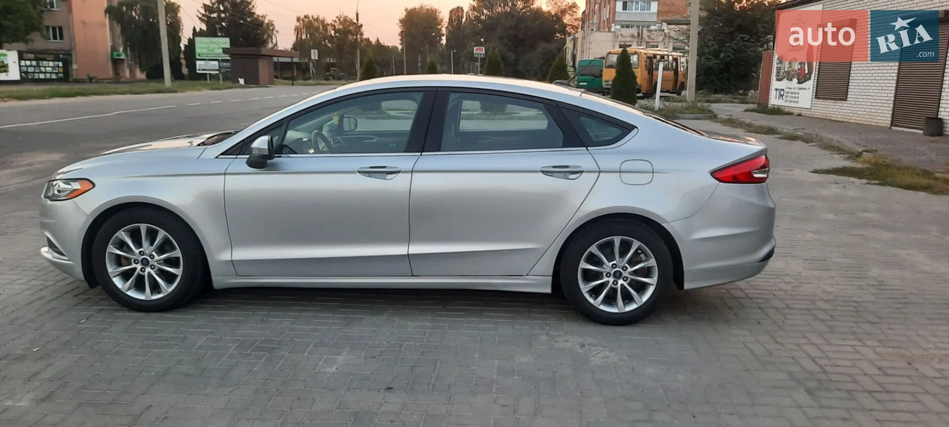 2016 Ford Fusion - мініатюра 17