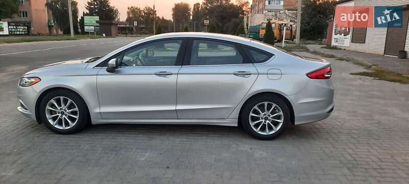 Седан Ford Fusion 2016 в Умані