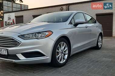 Седан Ford Fusion 2016 в Умані
