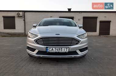 Седан Ford Fusion 2016 в Умані