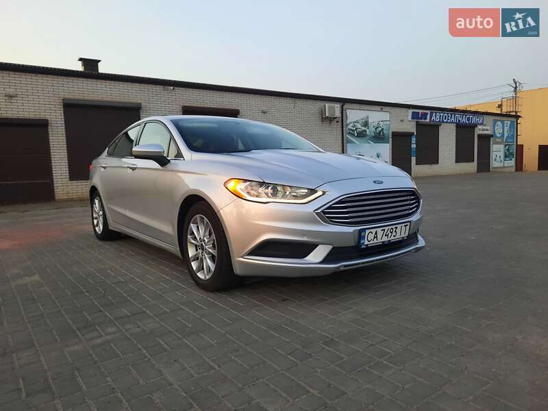 Седан Ford Fusion 2016 в Умані