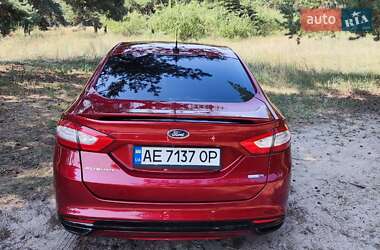 Седан Ford Fusion 2015 в 