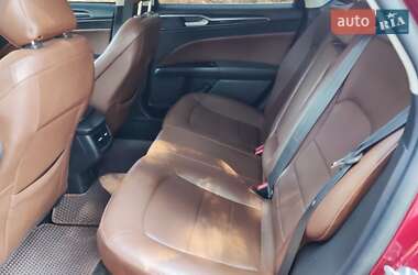 Седан Ford Fusion 2015 в 