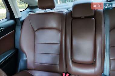 Седан Ford Fusion 2015 в 