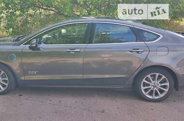 Ford Fusion 2017